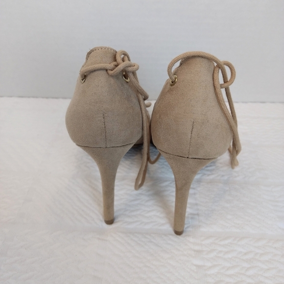 Christian Siriano Lace Up Heels - Picture 2 of 7